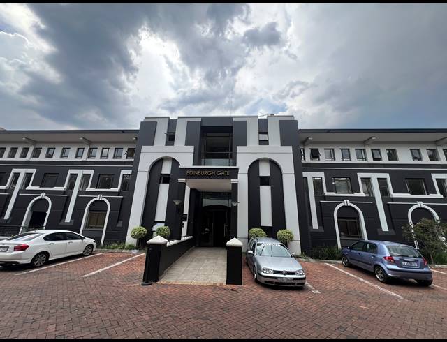 136M² OFFICE TO LET IN HYDE PARK